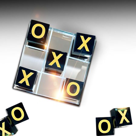 Crystal Tic-Tac-Toe Set | A Modern and Elegant Game